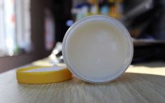 蜂蜜美容_牛奶加蜂蜜喝死人是
